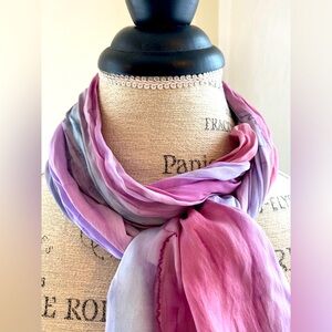 Classic look blend if purple and pink color scarf